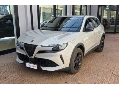 Alfa Romeo Junior 1.2 145CV Hybrid eDCT6 Alfa Romeo Junior 1.2 145CV Hybrid eDCT6